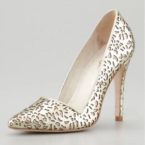 ALICE + OLIVIA by STACEY BENDET Gold Laser Cut Heel Pumps